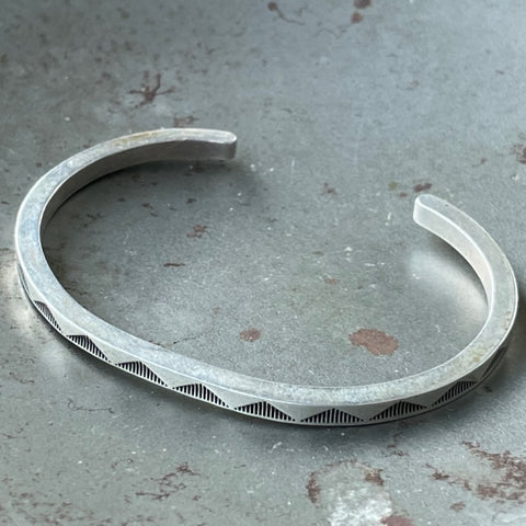 スマートフォルムバングル（マウンテンレンジ）